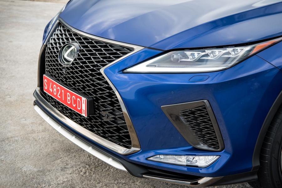 Детали экстерьера Lexus RX300 F-Sport 2019 года  (WW) (фото 69 из 80)